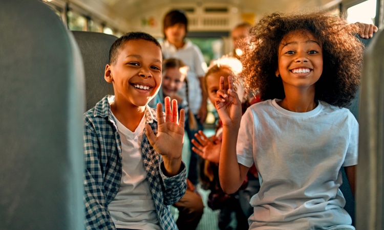 San Jose schoolchildren on a school field trip bus rental
